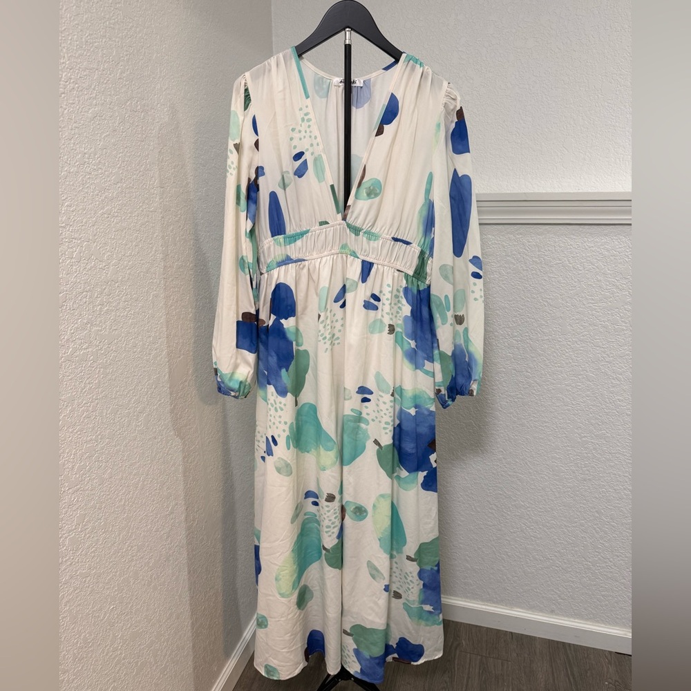 Elegant Blue and White Patterned Dress